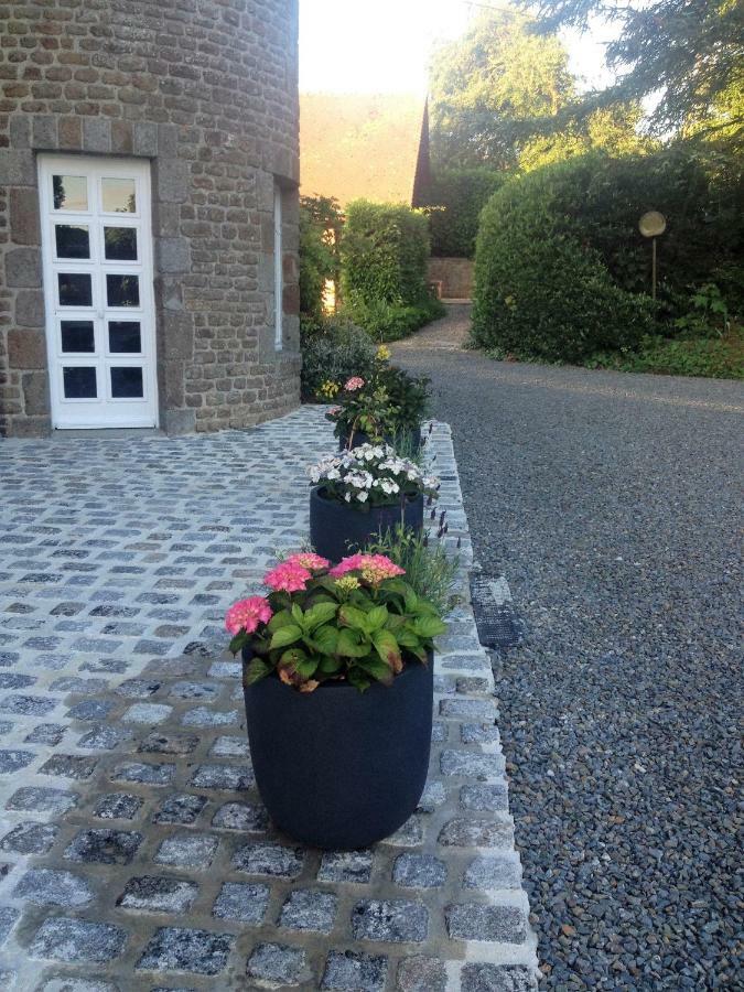 Manoir De La Porte Hotel Sainte-Pience Buitenkant foto