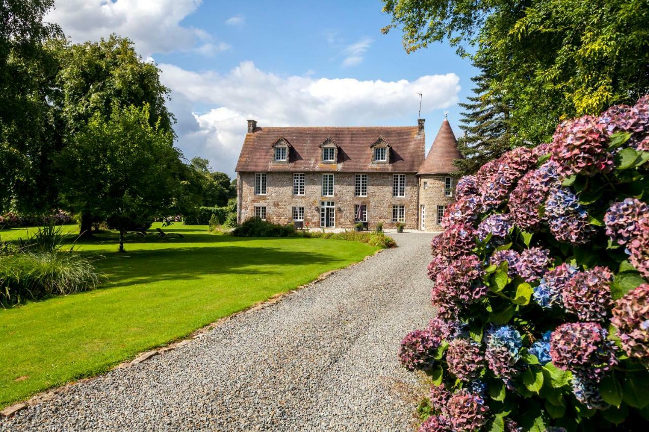Manoir De La Porte Hotel Sainte-Pience Buitenkant foto