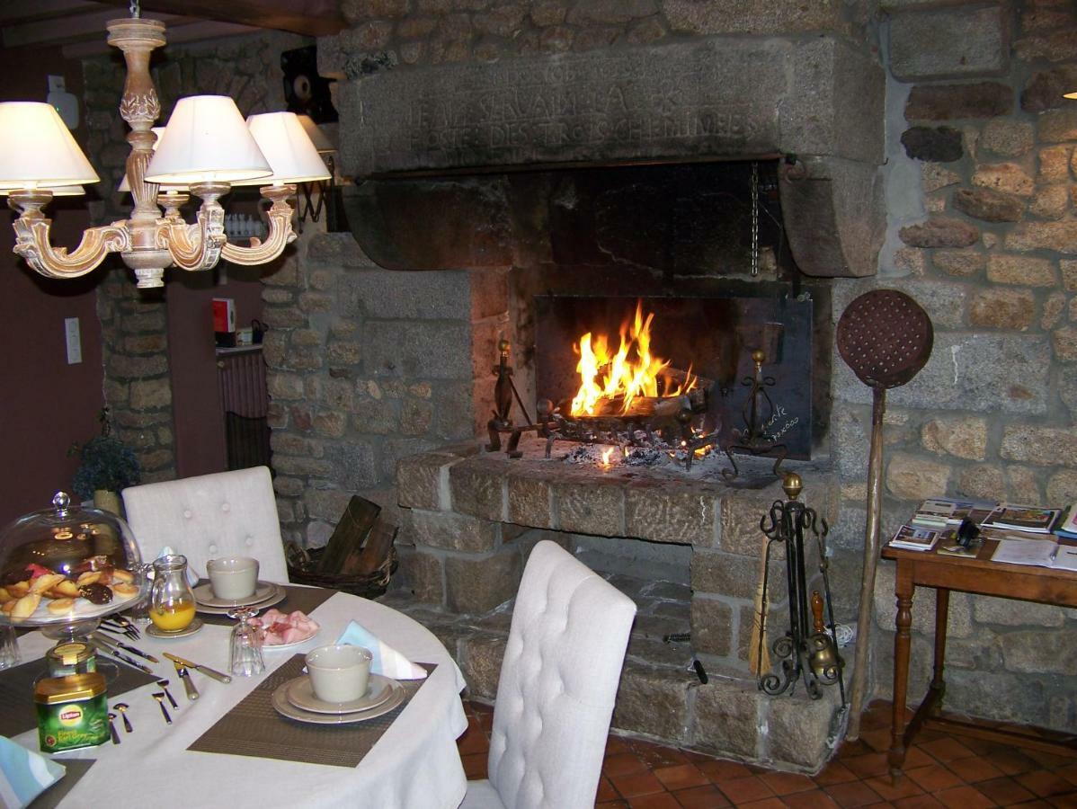 Manoir De La Porte Hotel Sainte-Pience Buitenkant foto